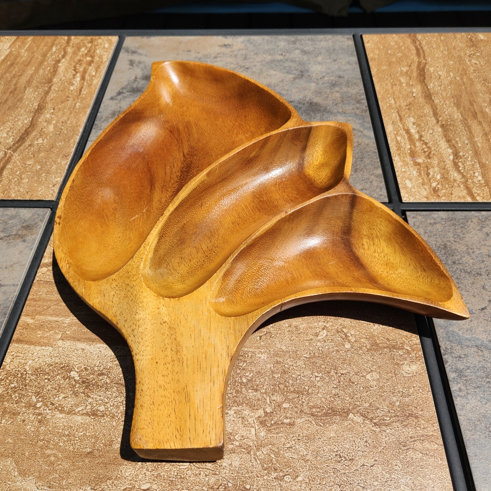 Vintage Monkey Pod Wood Leaf-Shaped Serving Tray - Picture 4 of 12